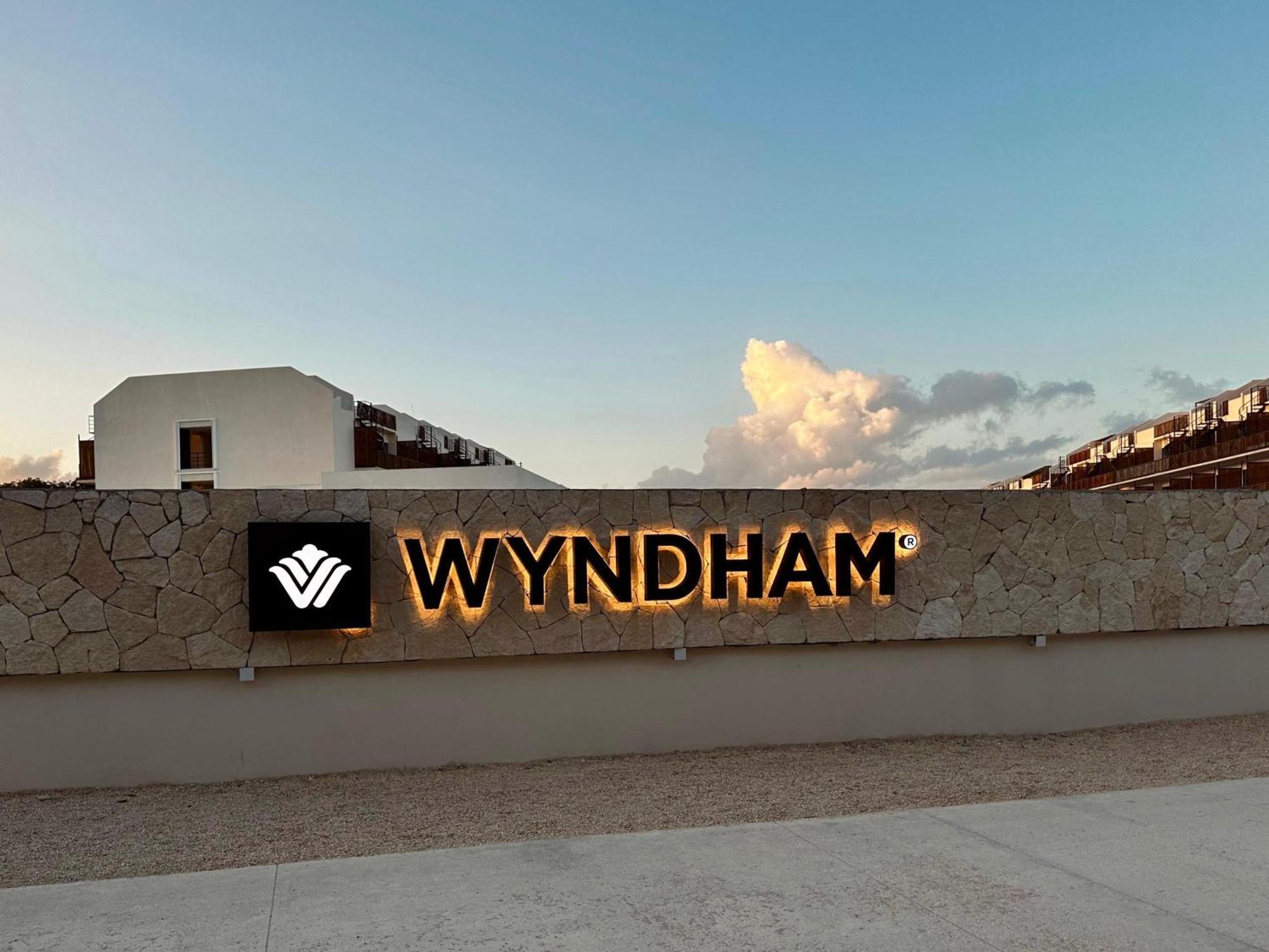 ホテル Wyndham トゥルム エクステリア 写真